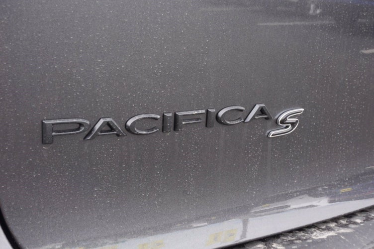 2022 Chrysler Pacifica Touring L in Houston, TX - Mac Haik Auto Group