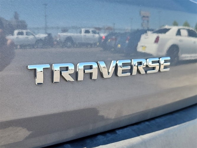 2018 Chevrolet Traverse LT Cloth w/1LT in Houston, TX - Mac Haik Auto Group