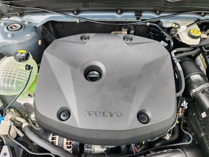 2021 Volvo XC40 Momentum in Houston, TX - Mac Haik Auto Group