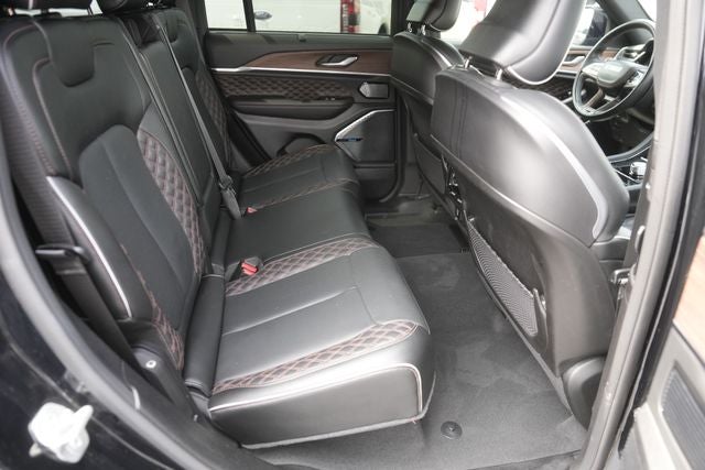 2023 Jeep Grand Cherokee Summit