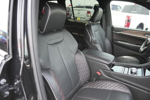 2023 Jeep Grand Cherokee Summit