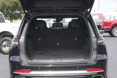 2023 Jeep Grand Cherokee Summit