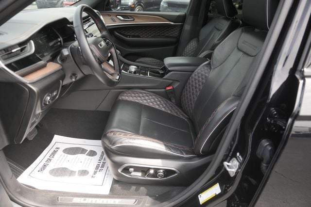 2023 Jeep Grand Cherokee Summit
