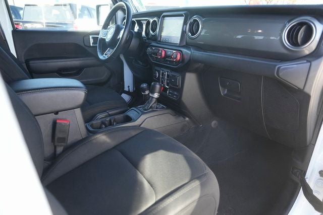 2022 Jeep Gladiator Overland