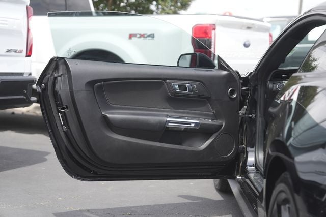 2021 Ford Mustang EcoBoost