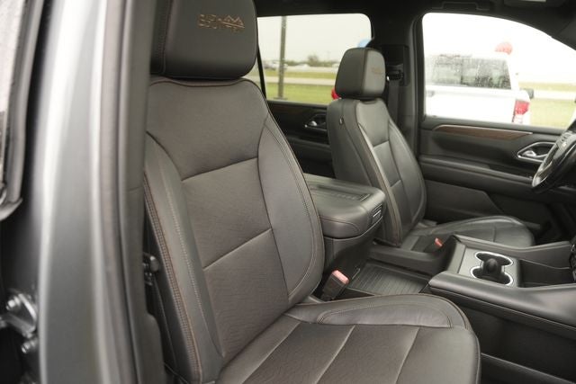 2022 Chevrolet Suburban High Country