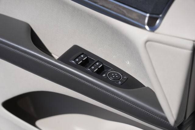 2019 Lincoln Nautilus Select