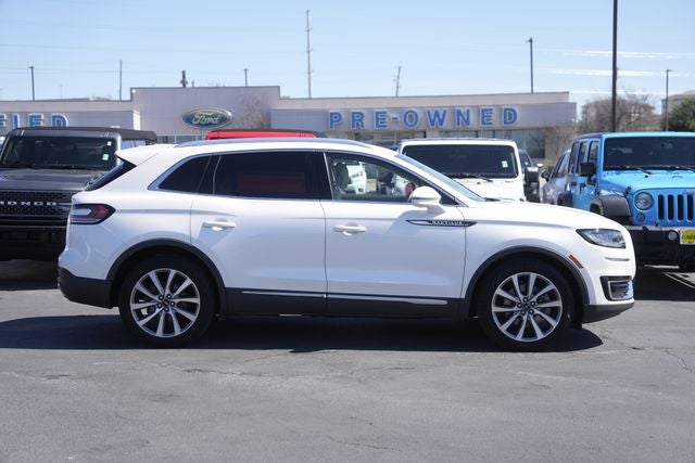 2019 Lincoln Nautilus Select