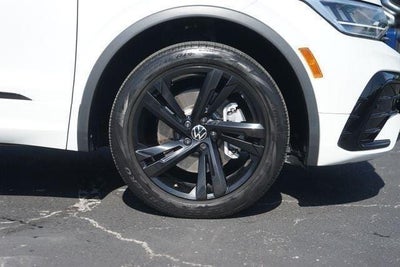 2024 Volkswagen Tiguan 2.0T SE R-Line Black