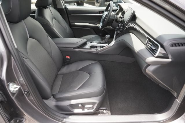 2023 Toyota Camry Hybrid XLE