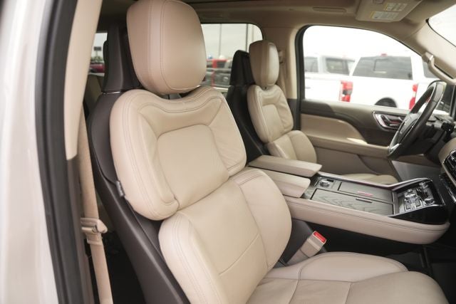 2023 Lincoln Navigator L Reserve