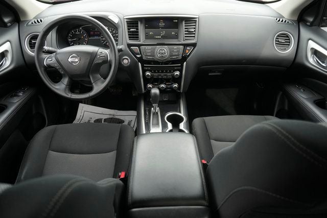 2020 Nissan Pathfinder SV