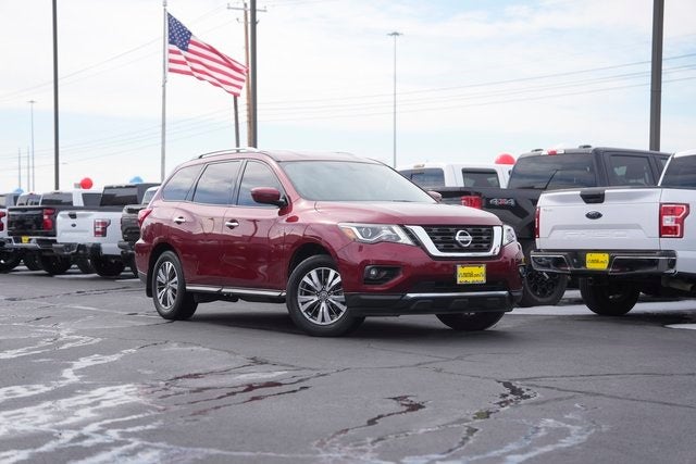 2020 Nissan Pathfinder SV