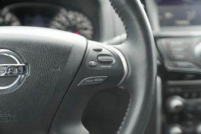 2020 Nissan Pathfinder SV