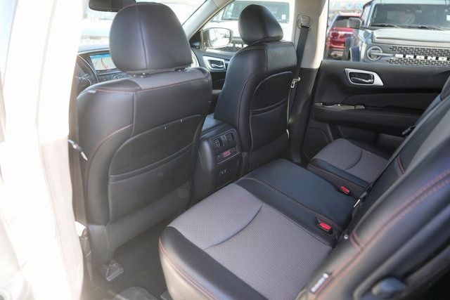 2019 Nissan Pathfinder SV