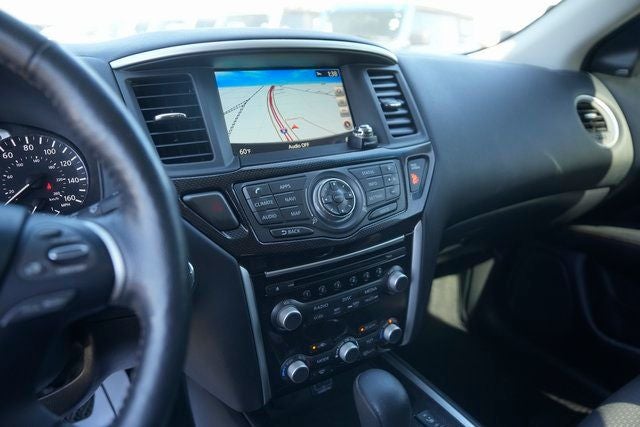 2019 Nissan Pathfinder SV