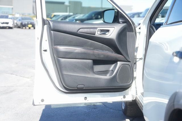 2019 Nissan Pathfinder SV