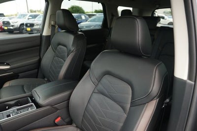 2025 Nissan Pathfinder Platinum