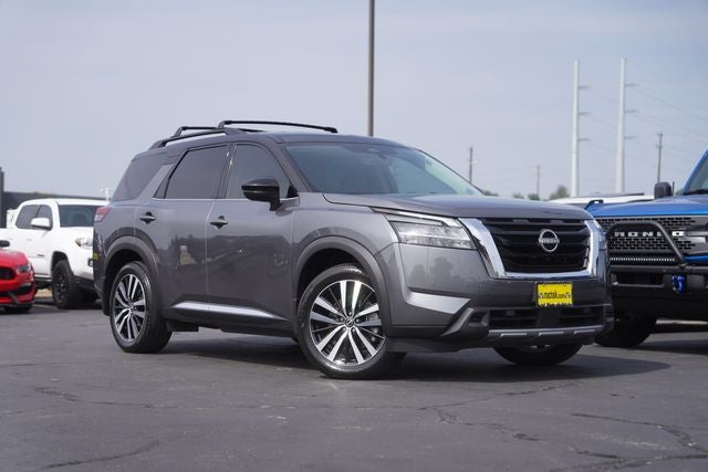 2024 Nissan Pathfinder Platinum