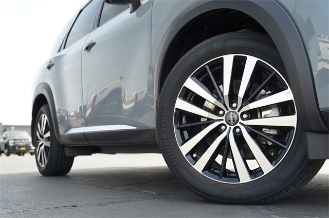 2023 Nissan Pathfinder Platinum in Houston, TX - Mac Haik Auto Group