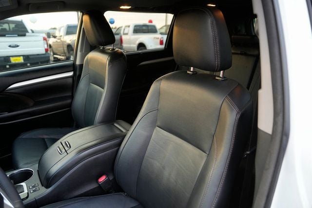 2016 Toyota Highlander XLE V6