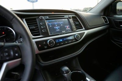 2016 Toyota Highlander XLE V6