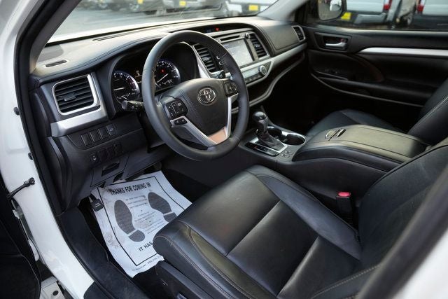 2016 Toyota Highlander XLE V6