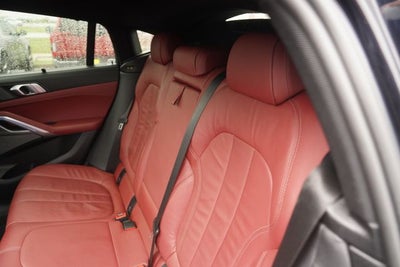 2021 BMW X6 M50i