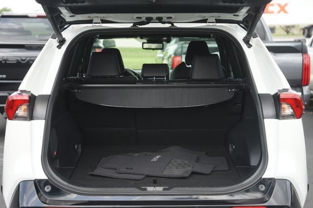 2019 Toyota RAV4 Hybrid XSE