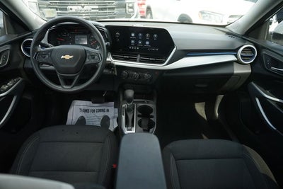2025 Chevrolet Trax LS