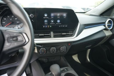 2025 Chevrolet Trax LS