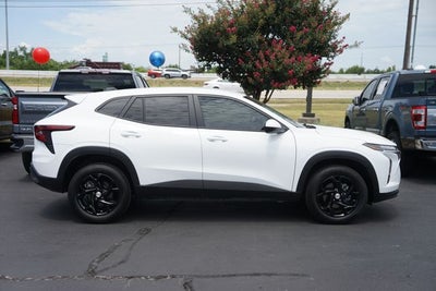 2025 Chevrolet Trax LS