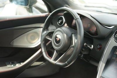 2017 McLaren 570GT Base