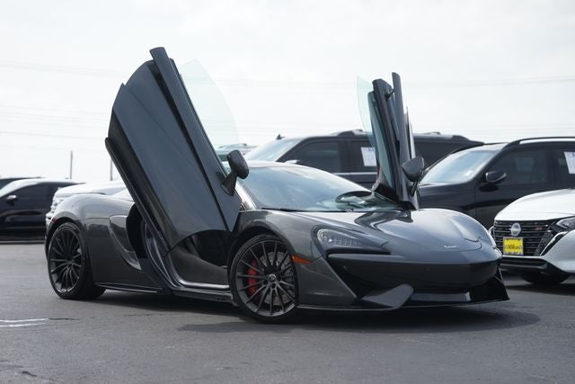 2017 McLaren 570GT Base