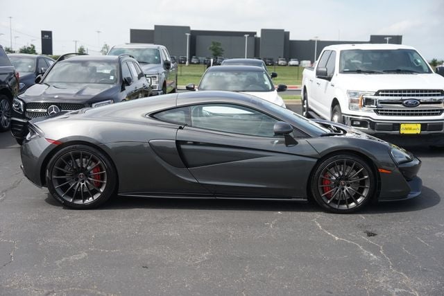 2017 McLaren 570GT Base