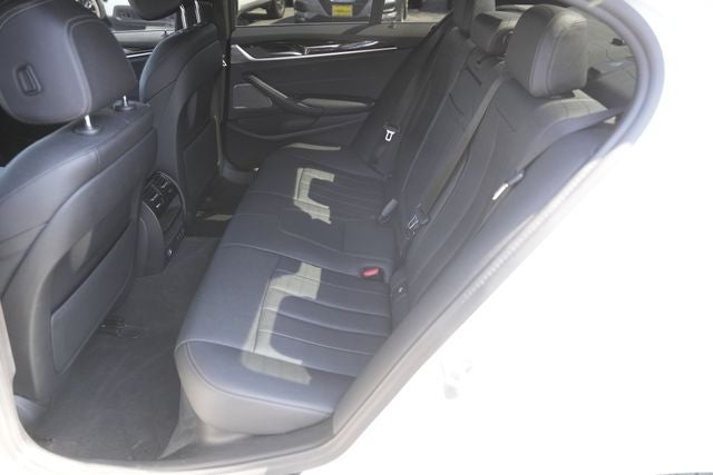 2021 BMW 5 Series 530i