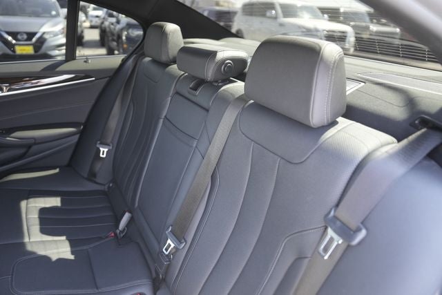 2021 BMW 5 Series 530i