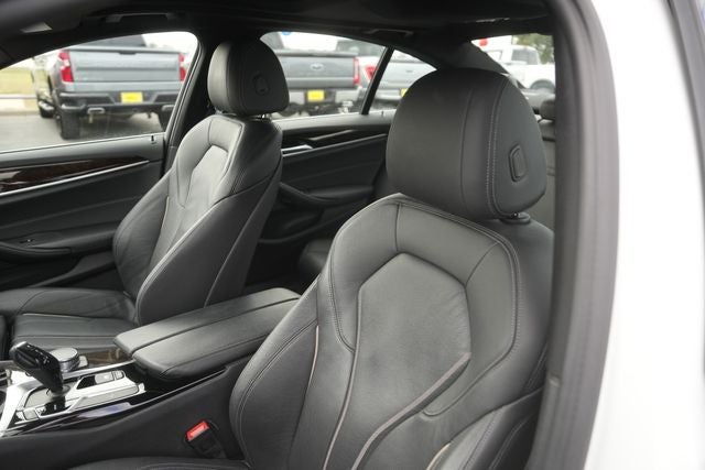 2017 BMW 5 Series 540i