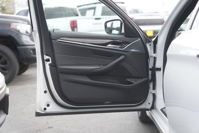 2017 BMW 5 Series 540i