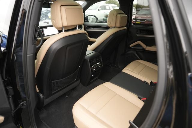 2025 Porsche Cayenne Base