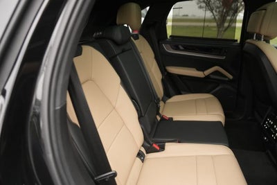 2025 Porsche Cayenne Base