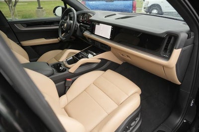 2025 Porsche Cayenne Base