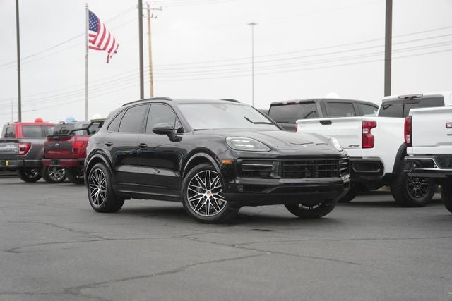 2025 Porsche Cayenne Base