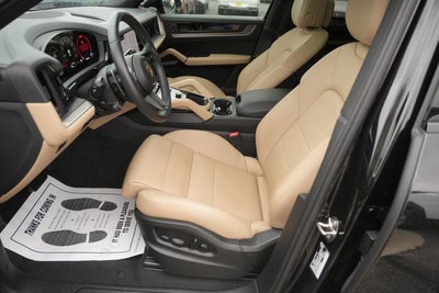 2025 Porsche Cayenne Base