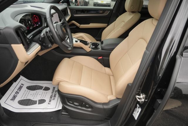 2025 Porsche Cayenne Base