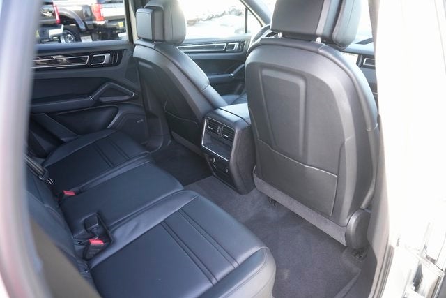 2021 Porsche Cayenne Base