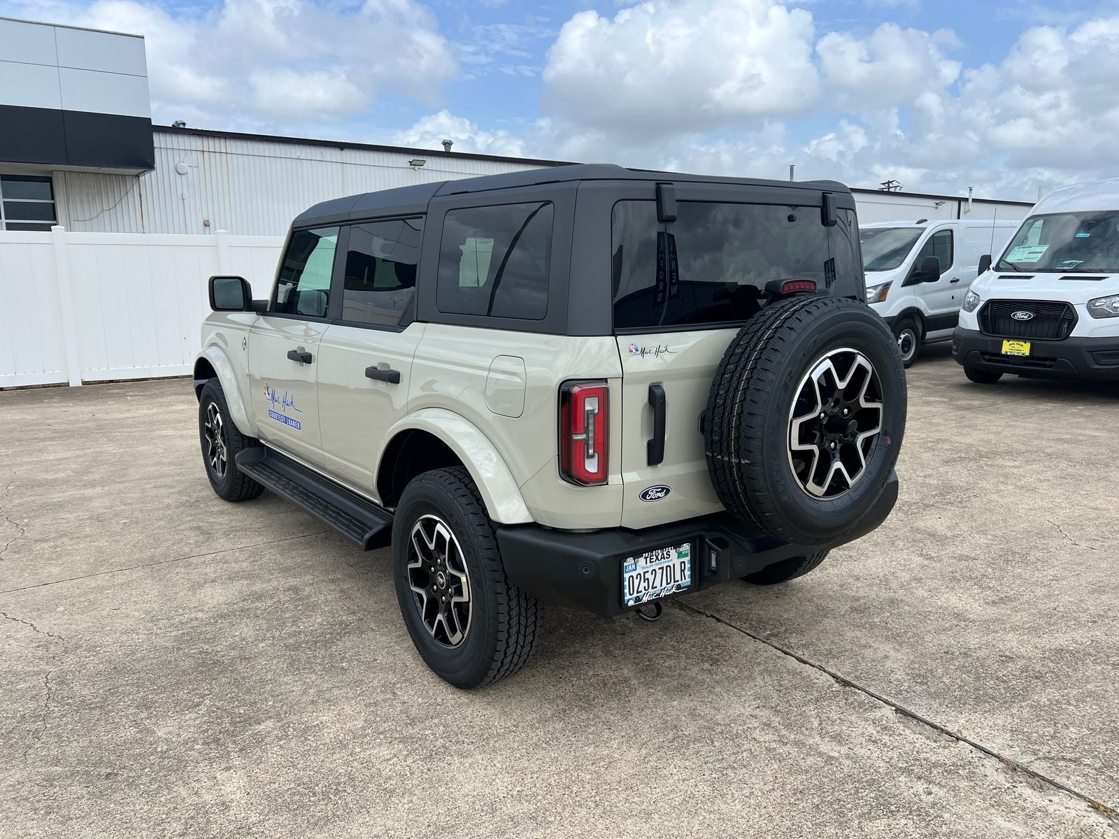 2026 Ford Bronco Outer Banks®