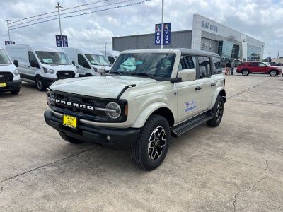 2026 Ford Bronco Outer Banks®
