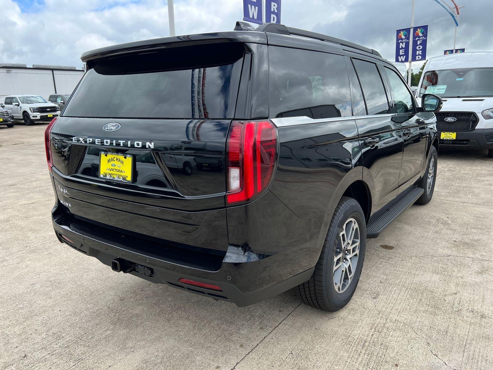 2026 Ford Expedition Active