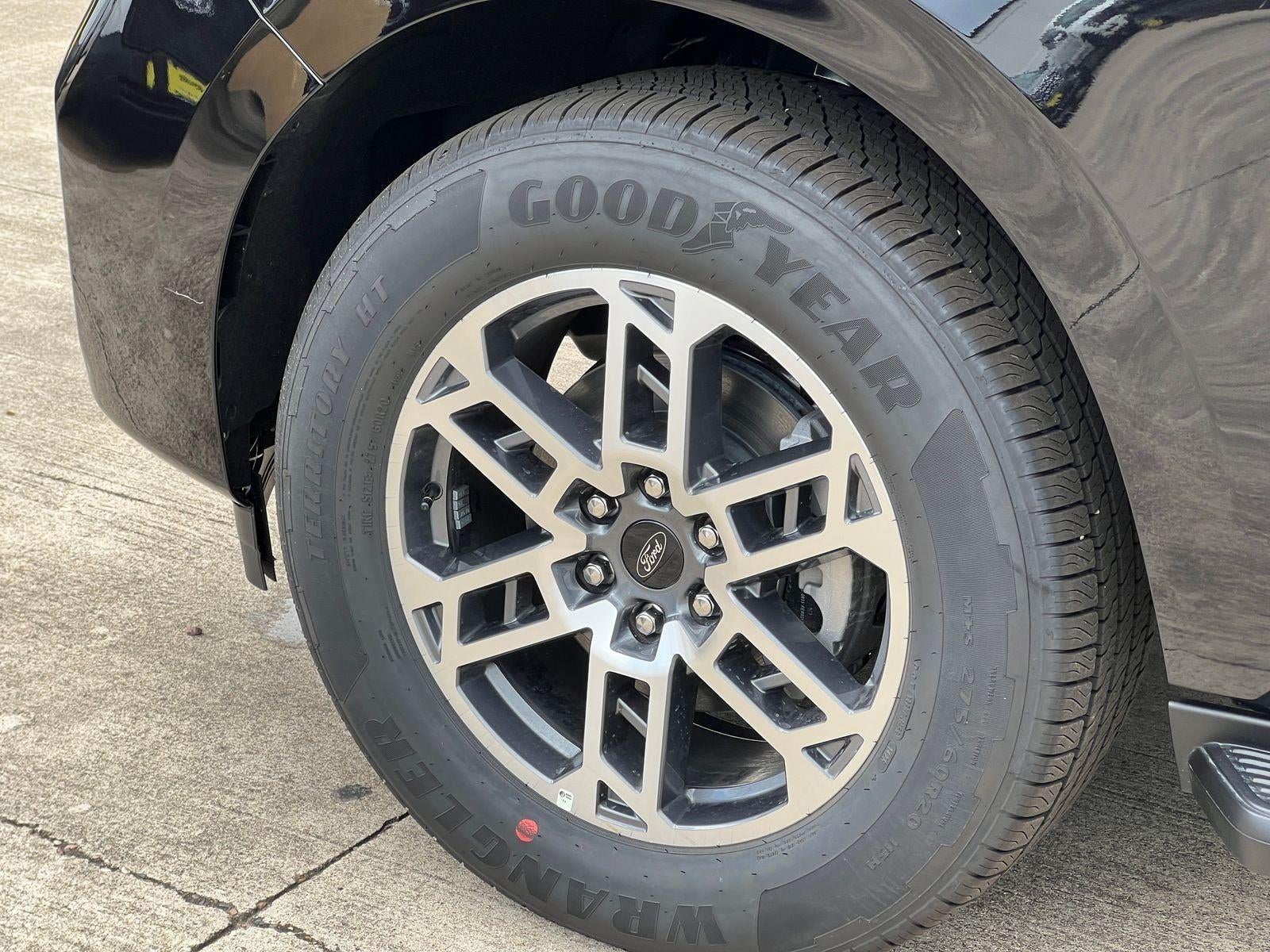 2026 Ford Expedition Active